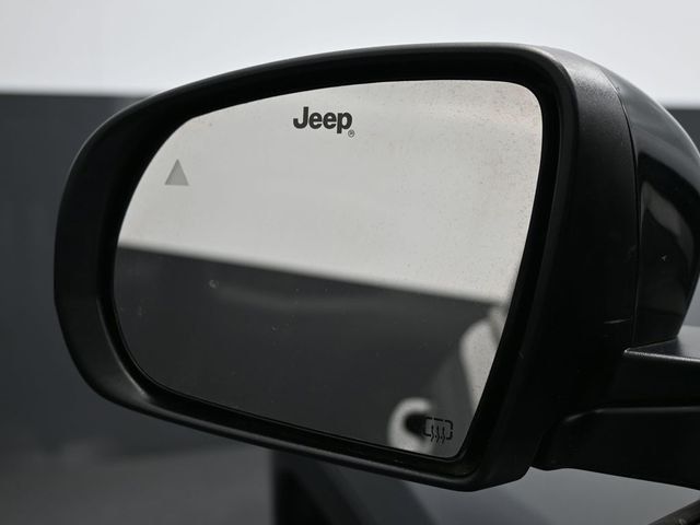 2022 Jeep Compass Latitude 4x4 - 23000511 - 8