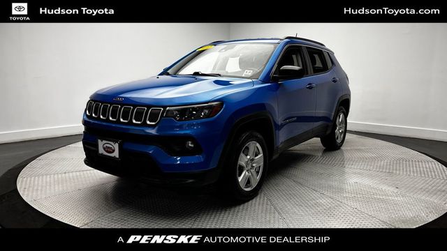 2022 Jeep Compass Latitude 4x4 - 23030151 - 0