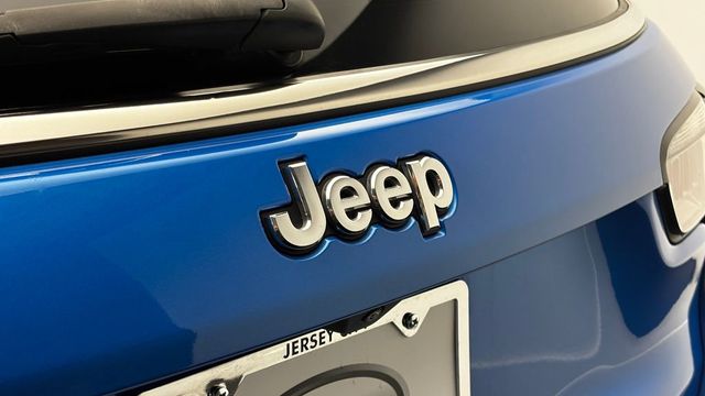 2022 Jeep Compass Latitude 4x4 - 23030151 - 11