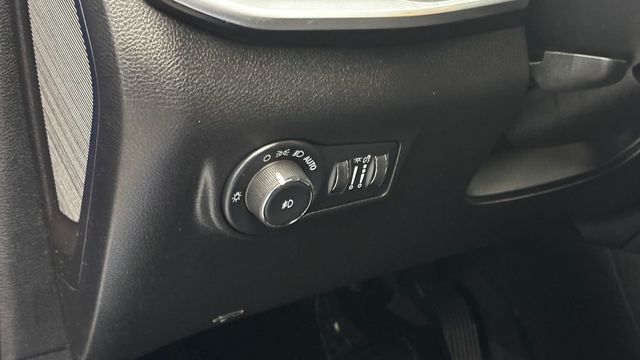 2022 Jeep Compass Latitude 4x4 - 23030151 - 20
