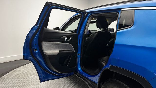 2022 Jeep Compass Latitude 4x4 - 23030151 - 33