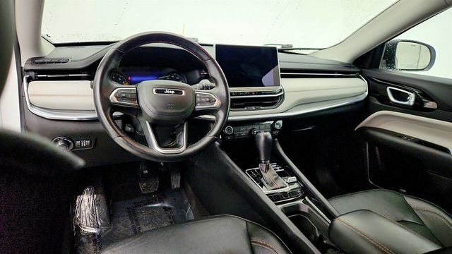 2022 Jeep Compass Latitude 4x4 with Convenience Group - 22965218 - 11