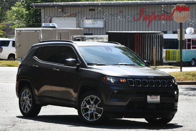 2022 Jeep Compass Latitude Lux - 22910585 - 0