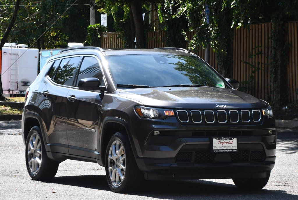 2022 Jeep Compass Latitude Lux Altitude photo 11