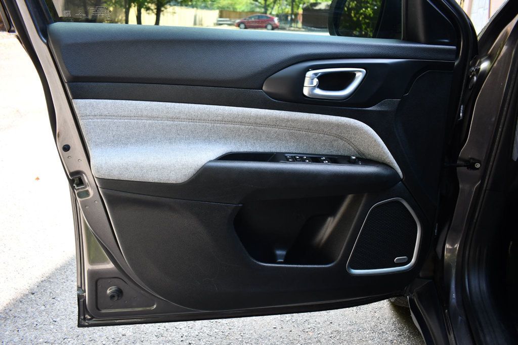 2022 Jeep Compass Latitude Lux Altitude photo 17