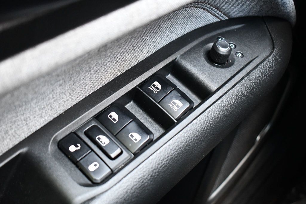 2022 Jeep Compass Latitude Lux Altitude photo 18