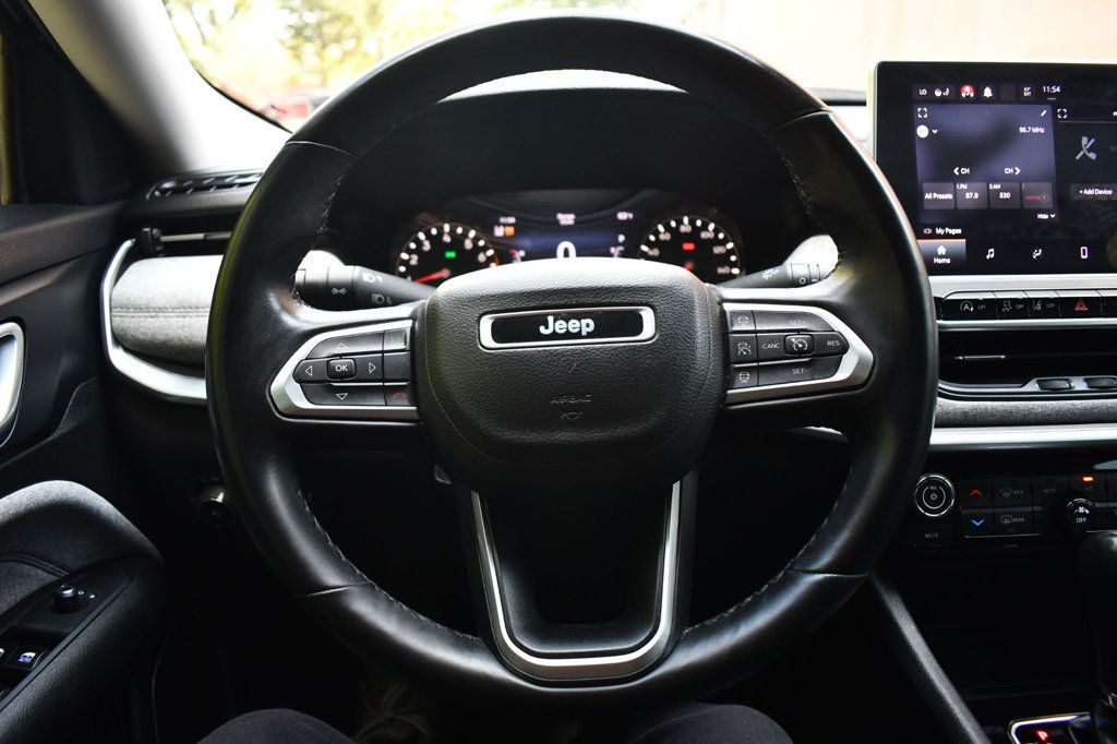 2022 Jeep Compass Latitude Lux Altitude photo 24
