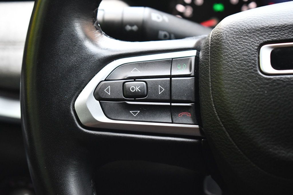 2022 Jeep Compass Latitude Lux Altitude photo 25