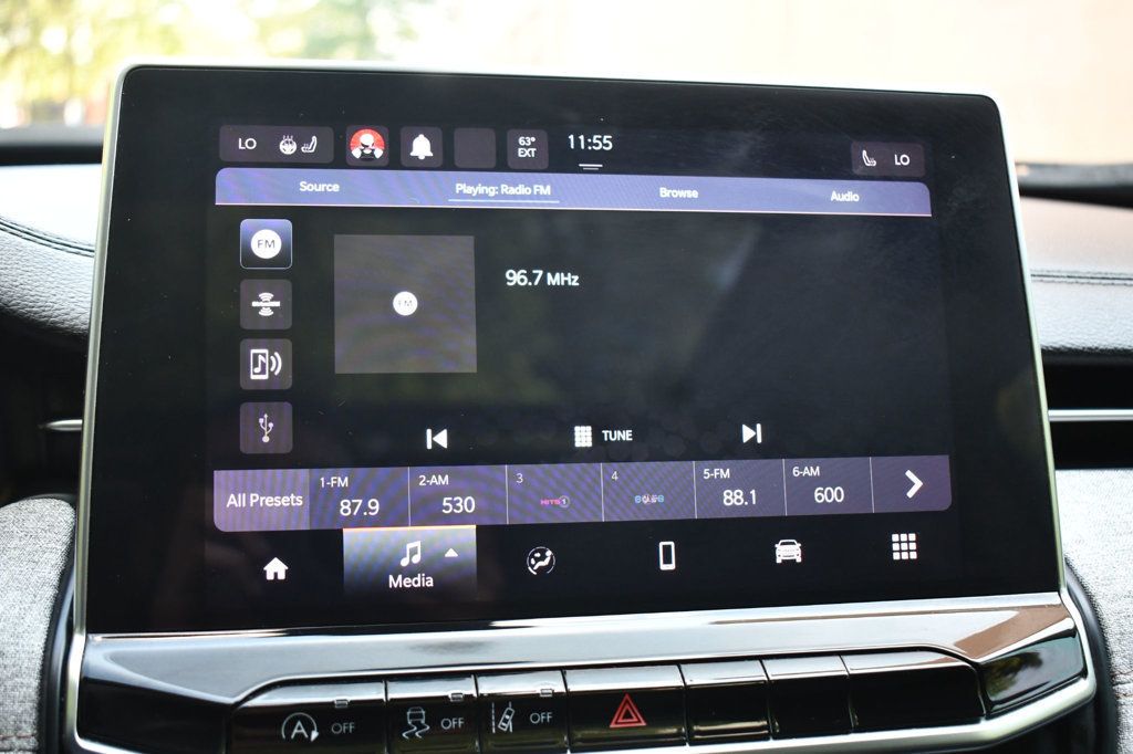 2022 Jeep Compass Latitude Lux Altitude photo 47