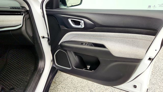 2022 Jeep Compass Latitude Lux - 22977718 - 24