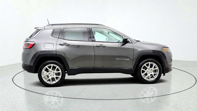 2022 Jeep Compass Latitude Lux - 23079932 - 3