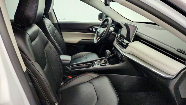 2022 Jeep Compass Limited 4x4 - 23100043 - 24