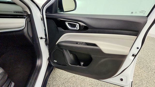 2022 Jeep Compass Limited 4x4 w/ Dual-Pane Panoramic Moonroof & Alpine Audio - 23100043 - 26
