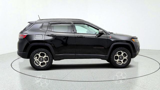 2022 Jeep Compass Trailhawk 4x4 w/ Elite Group & Sun and Sound Pkg - 23084039 - 3
