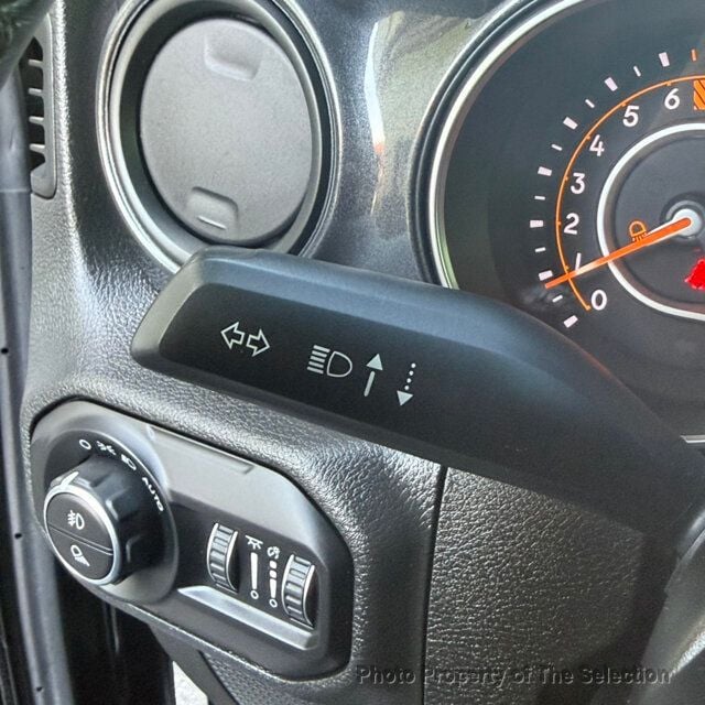 2022 Jeep Gladiator ALTITUDE 4X4 W/CUSTOMER PREFERRED PACKAGE 24T - 22983234 - 32