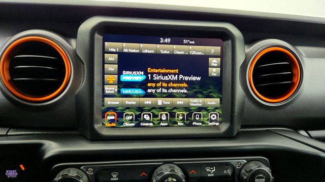 2022 Jeep Gladiator Mojave 4x4 with 3-Piece Hard Top & Premium LED Lighting Group - 22957797 - 17