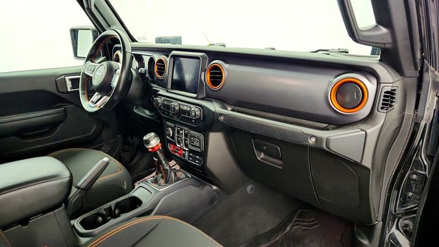 2022 Jeep Gladiator Mojave 4x4 with 3-Piece Hard Top & Premium LED Lighting Group - 22957797 - 24