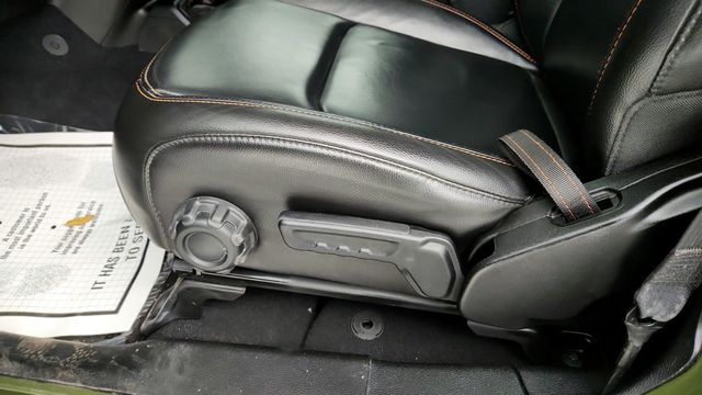 2022 Jeep Gladiator Mojave 4x4 with Hard Top, Leather Seats & Premium LED Lighting - 22942610 - 10
