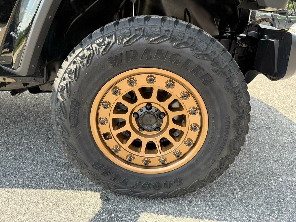 2022 Jeep Gladiator Overland photo 11