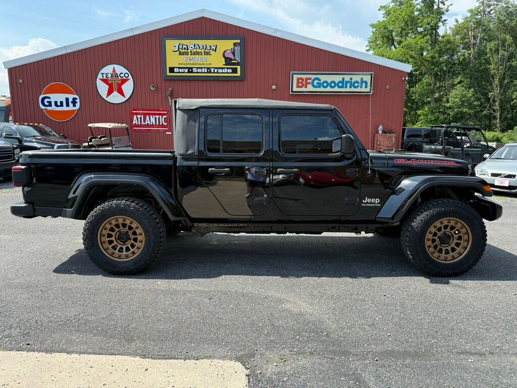 2022 Jeep Gladiator Overland photo 2