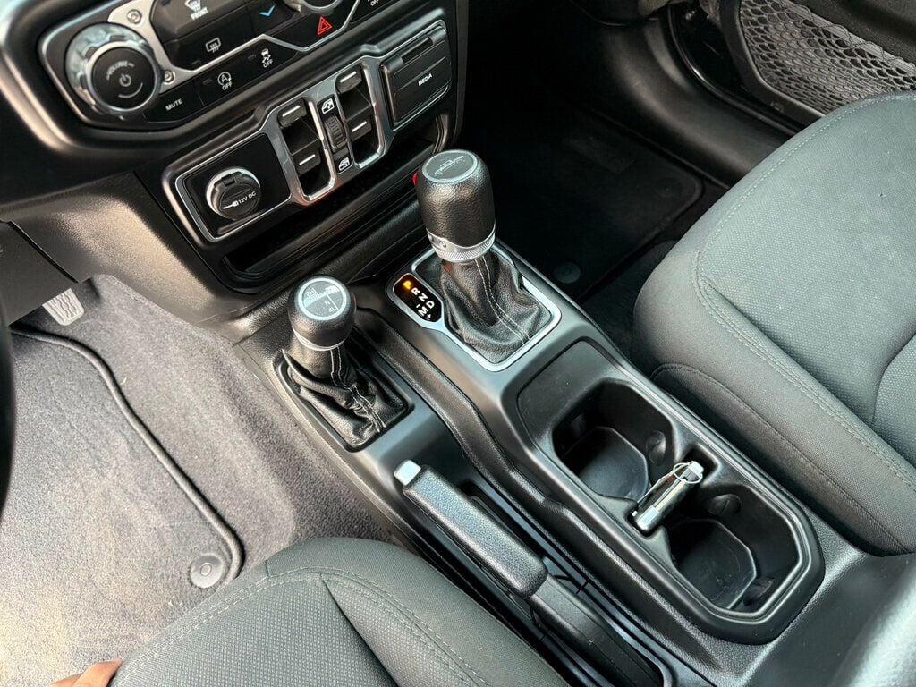 2022 Jeep Gladiator Overland photo 31