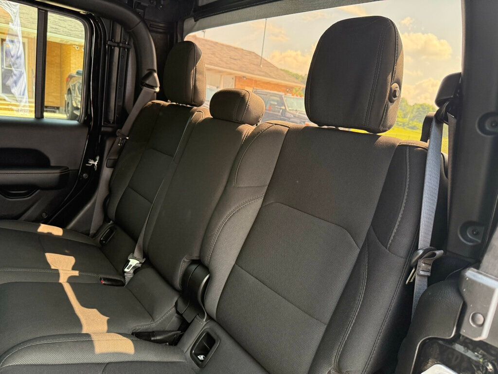 2022 Jeep Gladiator Overland photo 36