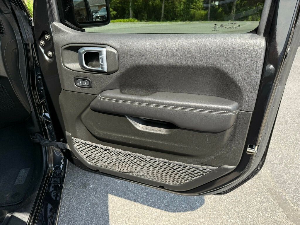 2022 Jeep Gladiator Overland photo 47