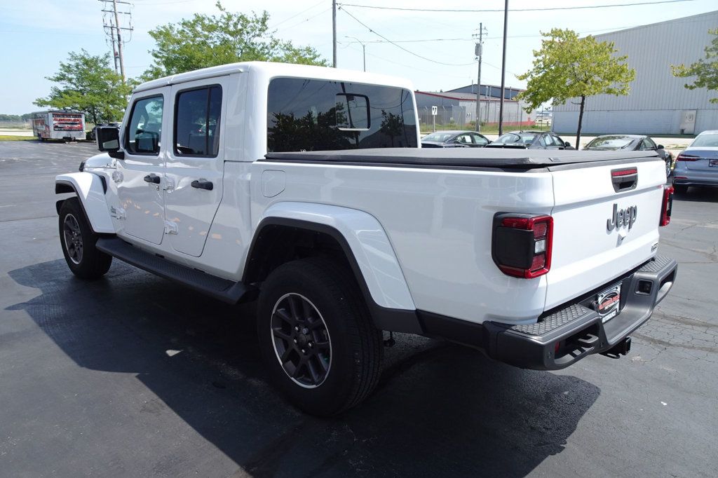 2022 Jeep Gladiator Overland photo 5