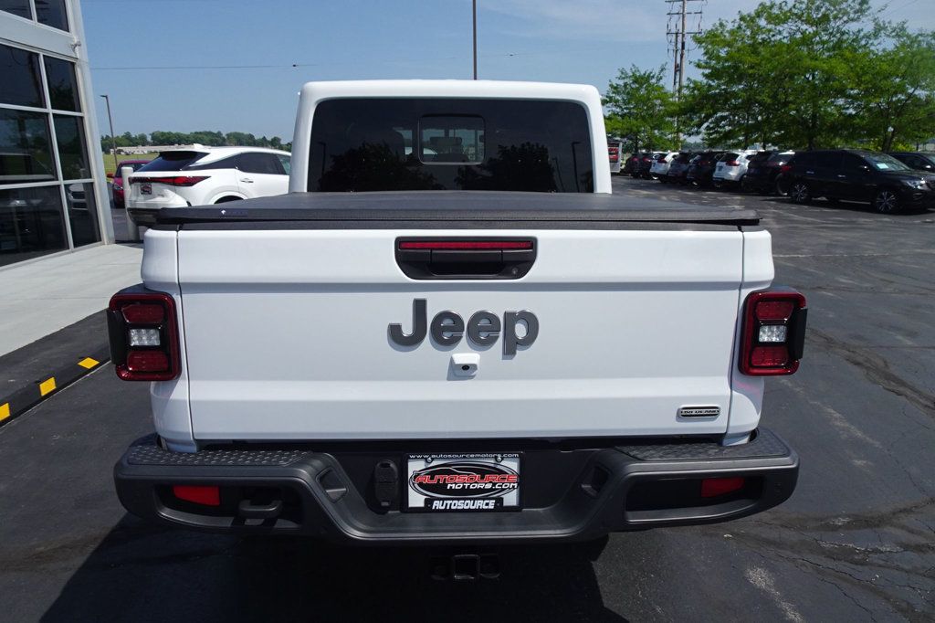 2022 Jeep Gladiator Overland photo 6