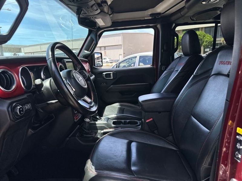 2022 Jeep Gladiator Rubicon photo 11