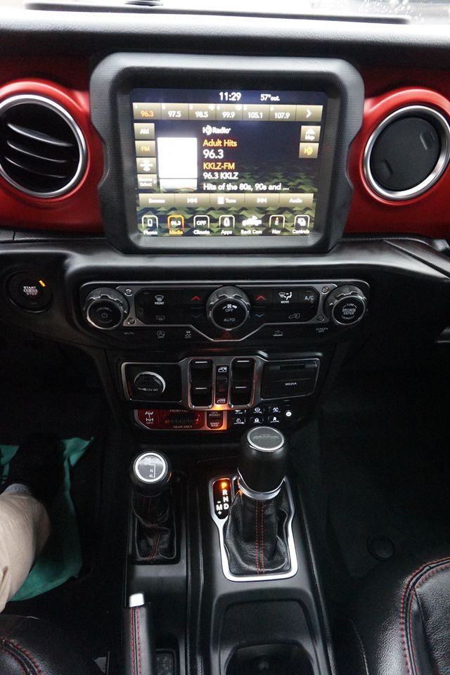 2022 Jeep Gladiator RUBICON, 4X4, PREMIUM WHEELS, ALL TERRAIN TIRES, LIFTED - 22964116 - 30