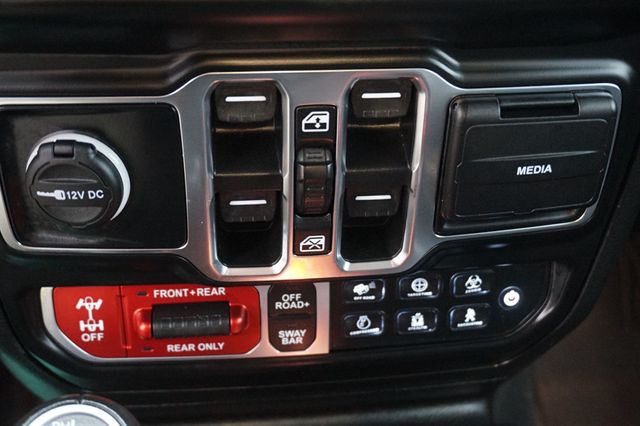 2022 Jeep Gladiator RUBICON, 4X4, PREMIUM WHEELS, ALL TERRAIN TIRES, LIFTED - 22964116 - 39