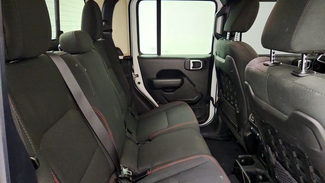 2022 Jeep Gladiator Rubicon 4x4 w/ Auto, Cold Weather Group & Trailer Tow - 23057872 - 21