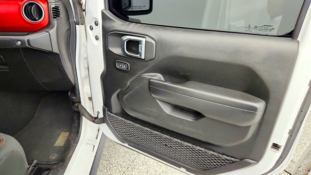 2022 Jeep Gladiator Rubicon 4x4 w/ Auto, Cold Weather Group & Trailer Tow - 23057872 - 24