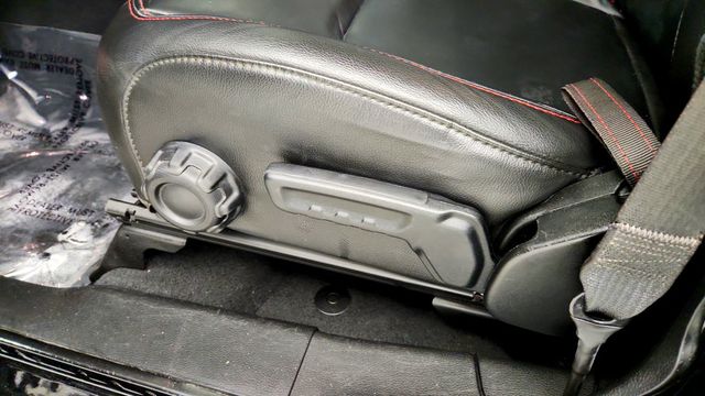 2022 Jeep Gladiator Rubicon 4x4 w/Hard Top, Leather, LED Lighting & Cold Weather Pkg - 23091331 - 9