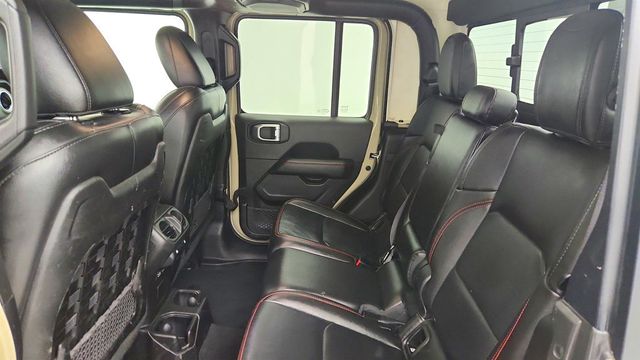 2022 Jeep Gladiator Rubicon 4x4 w/ Leather Bucket Seats, Hard Top & LED Lighting Pkg - 23014773 - 20