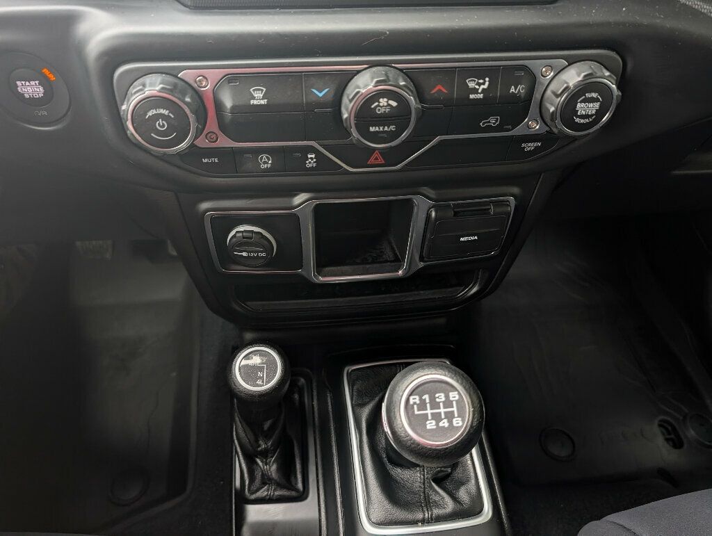 2022 Jeep Gladiator SIX SPEED STICK SHIFT - 22944775 - 25