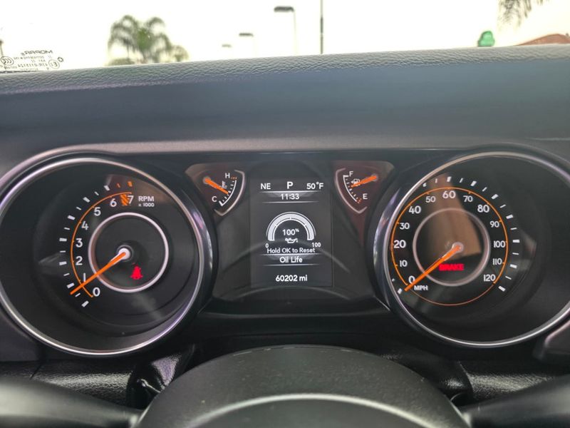 2022 Jeep Gladiator Sport - 22974402 - 17