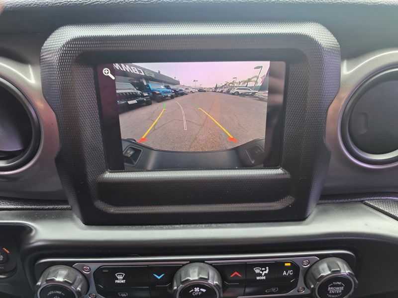 2022 Jeep Gladiator Sport - 22974402 - 19