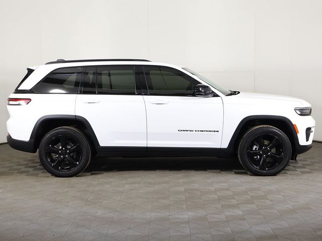 2022 Jeep Grand Cherokee Altitude 4x4 - 22960873 - 16