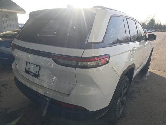 2022 Jeep Grand Cherokee Altitude 4x4 - 22960873 - 3