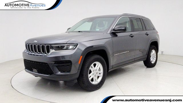 2022 Jeep Grand Cherokee Laredo 4x2 - 22946742 - 0
