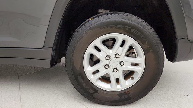 2022 Jeep Grand Cherokee Laredo 4x2 - 22946742 - 23