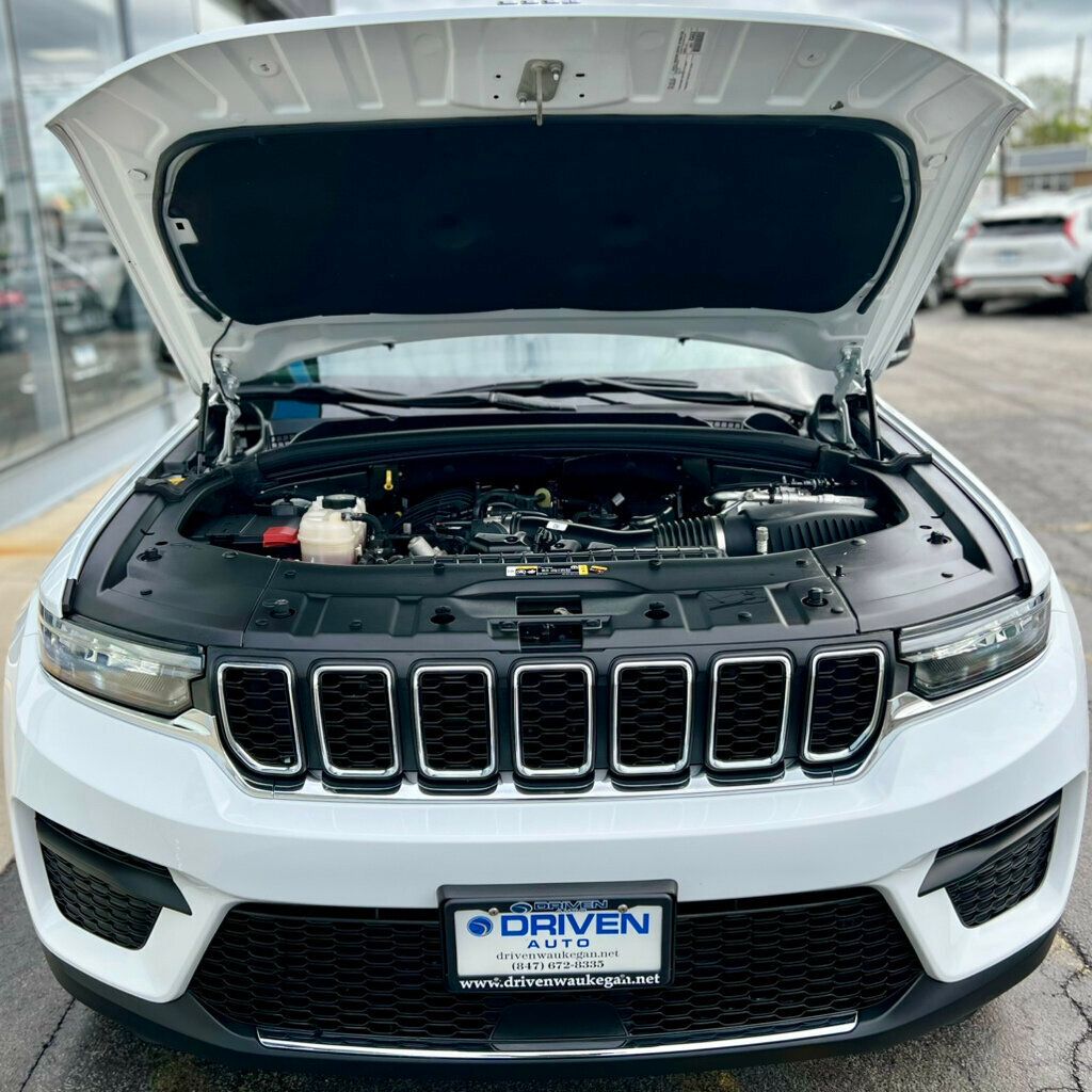 2022 Jeep Grand Cherokee Laredo 4x4 - 22844069 - 12