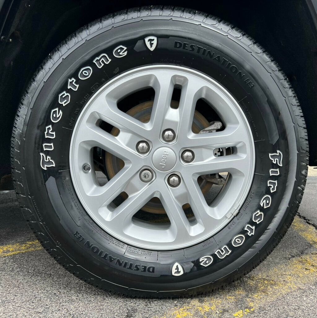 2022 Jeep Grand Cherokee Laredo 4x4 - 22844069 - 29