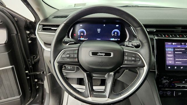 2022 Jeep Grand Cherokee Laredo with Luxury Tech Group I - 22946742 - 11