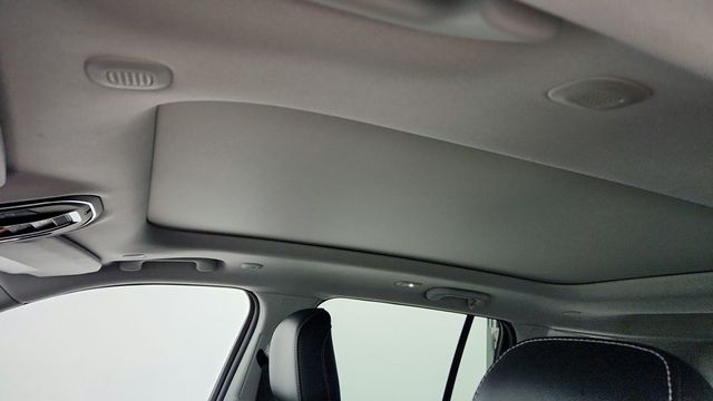 2022 Jeep Grand Cherokee Limited 4x4 w/ 10.1'' Touch Nav. & Dual-Pane Panoramic Sunroof - 22947396 - 9