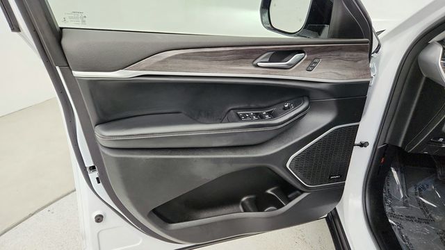 2022 Jeep Grand Cherokee Limited 4x4 w/ 10.1'' Touch Nav. & Dual-Pane Panoramic Sunroof - 22948567 - 10