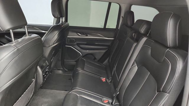 2022 Jeep Grand Cherokee Limited 4x4 w/ 10.1'' Touch Nav. & Dual-Pane Panoramic Sunroof - 22950780 - 9