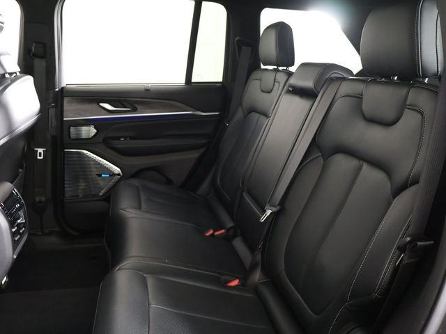 2022 Jeep Grand Cherokee Overland 4x4 - 22946655 - 40